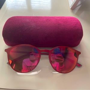 Gucci Sunglasses - Rouge Red